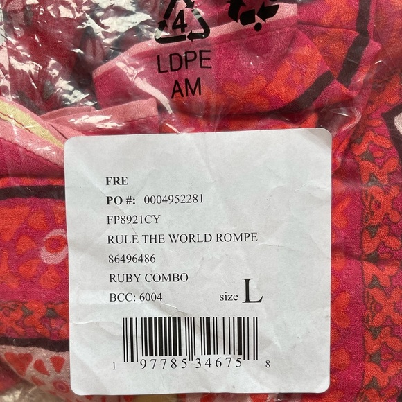Free People Rule The World Romper in Ruby Combo Size Large NWT - Picture 6 of 12